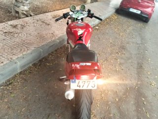 Aprilia Sportbike Roja y Negra