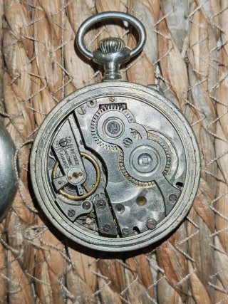 Reloj de bolsillo antiguo Autómata