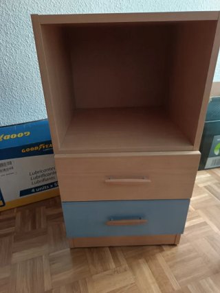 Cama con 3 cajones, mesilla y colchón