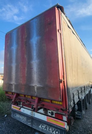 Semirremolque Krone con puerta elevadora trasera