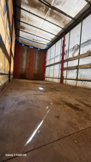 Semirremolque Krone con puerta elevadora trasera