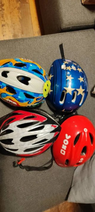 Lote 4 cascos infantiles bicicleta