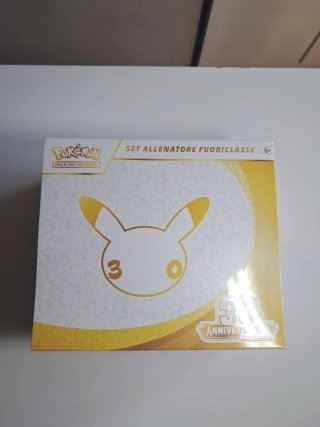 Set Allenatore Fuoriclasse Pokémon 30° Anniv.