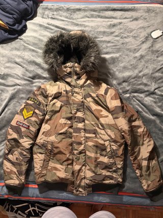 Cazadora Camuflaje con Capucha