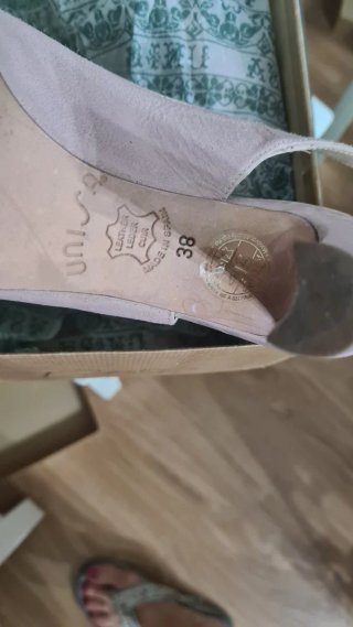 Zapatos de salón Unisa rosa claro. Talla 38
