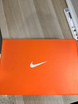 Nike Vomero Naranja y Rosa