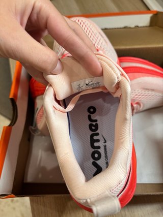 Nike Vomero Naranja y Rosa