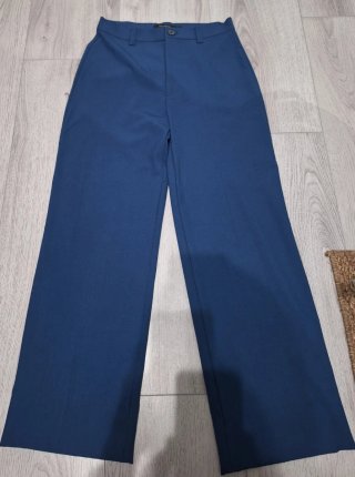 Traje Pull&Bear Chaleco y Pantalón Azul