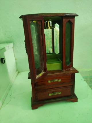 Joyero de Madera con Cajones