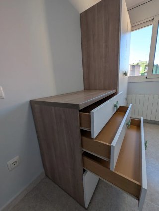 Armario y cómoda infantil madera