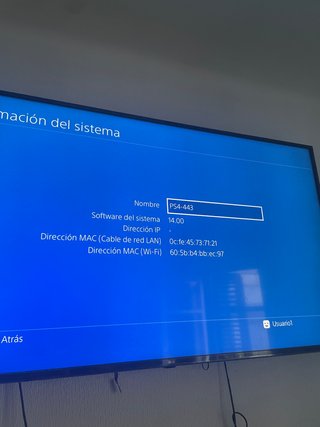 PS4 (PlayStation 4) con 2 mandos y accesorios