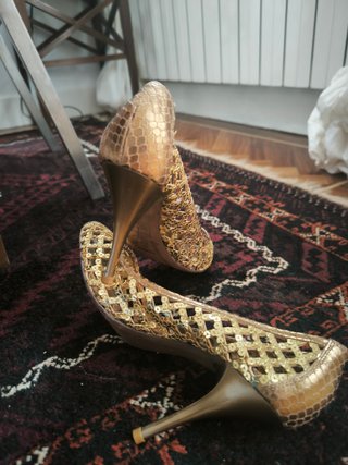 Zapatos de Tacón Dorados