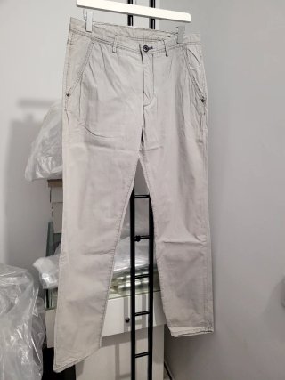 Pantalones Beige Estilo Chino