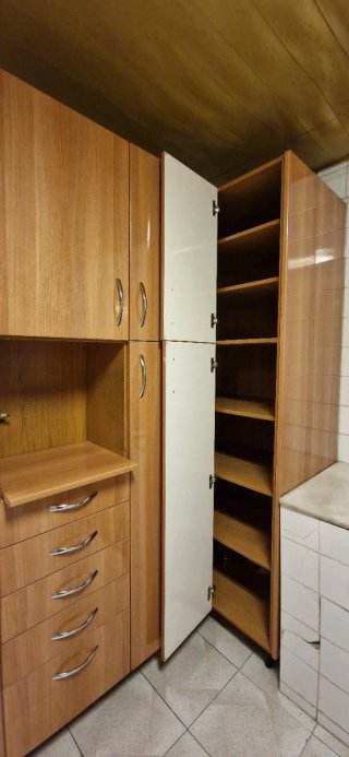 Armario rinconero de cocina madera