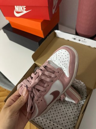 Nike Dunk Low Pink White