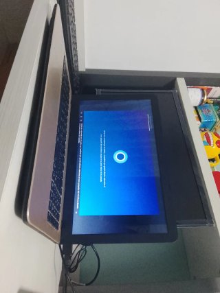 Ordenador portátil y teclado + Cargador incluido