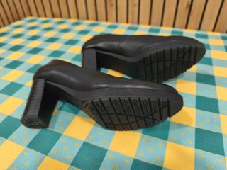 Zapatos Salón Pitillos Negros con Plataforma