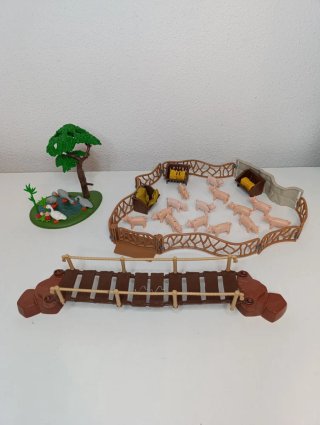Playmobil Granja con Cerdos, Ocas y Puente