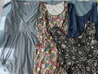 Lote de 4 vestidos variados. Uno de ellosDecathlon