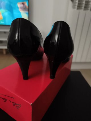 Zapatos de tacón Zara negros