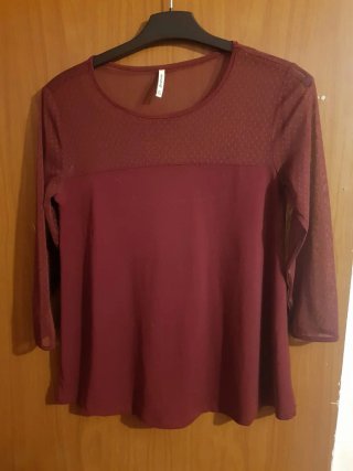 Camiseta Stradivarius M/38/10 Roja