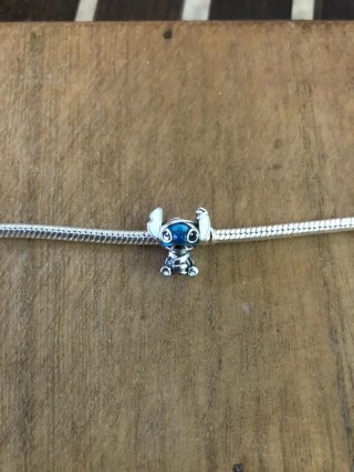 Charm de Stitch Momia