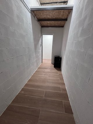 Trastero 10 m² útiles, acceso en coche, 24h