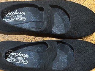 Zapatos Skechers AirCooled Memory Foam T41. Un uso