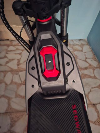 Patinete Segway-Ninebot ZT3 Pro E
