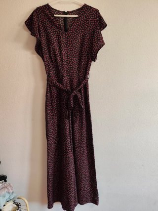Mono largo de chica talla 38.