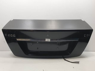 TAPA MALETERO MERCEDES MERCEDES CLASE C (W204) BERLINA 2007-2011