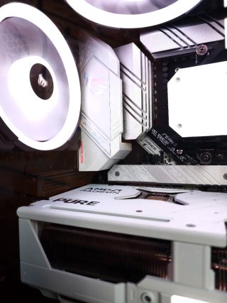 PC gaming 9070XT/5700X3D/RAM 32Gb/1TB NVMe/Corsair
