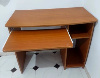 MESA DE ORDENADOR