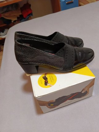 Zapatos de piel negros