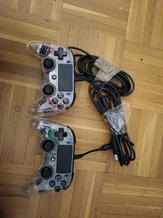 2 Mandos PS4 Transparentes