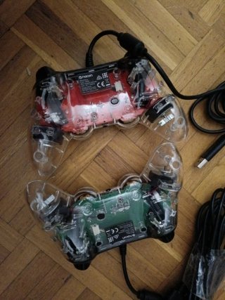 2 Mandos PS4 Transparentes
