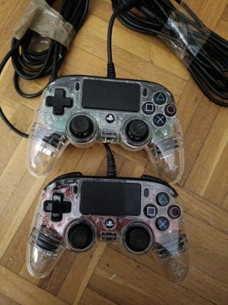 2 Mandos PS4 Transparentes