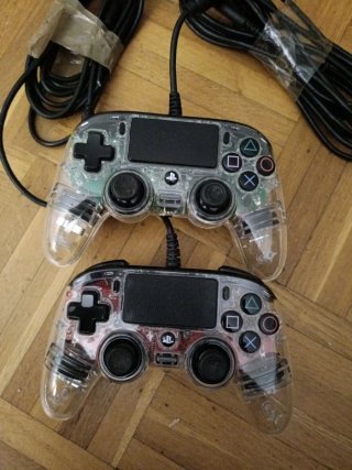 2 Mandos PS4 Transparentes