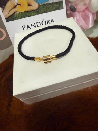 Pulsera Pandora Negra y Dorada