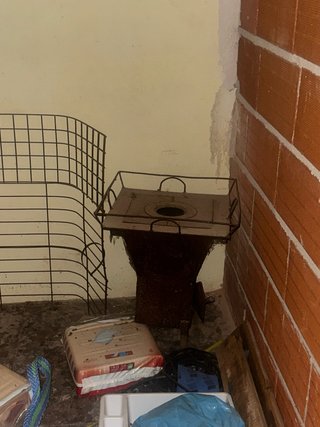 Cocina de leña antigua de hierro