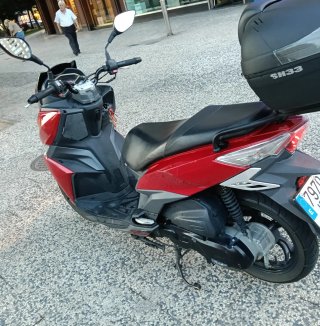 Scooter Sym Jet 14 Roja y Negra