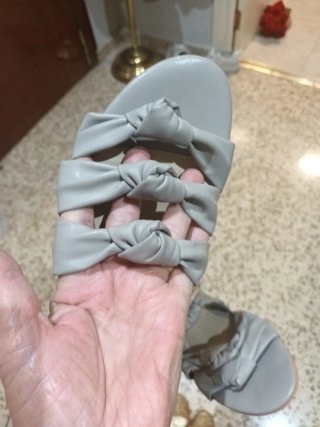 Lote Zapatillas y Tacones Variados