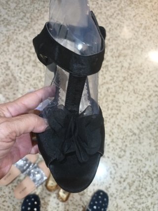 Lote Zapatillas y Tacones Variados