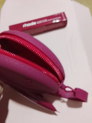 Monedero silicona y gloss Rhode