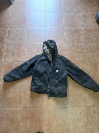 Abrigo Carhartt Negro con Capucha