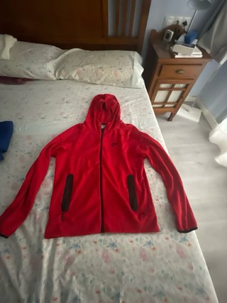 Chaqueta Nike Roja con Cremallera