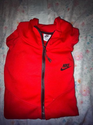 Chaqueta Nike Roja con Cremallera