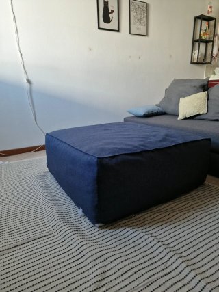 Pouf poggiapiedi blu