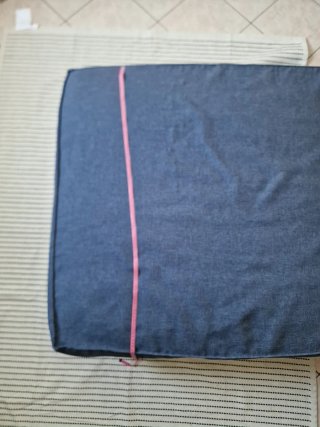 Pouf poggiapiedi blu