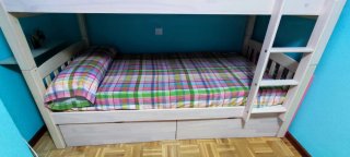 Litera de madera de pino macizo con dos colchones